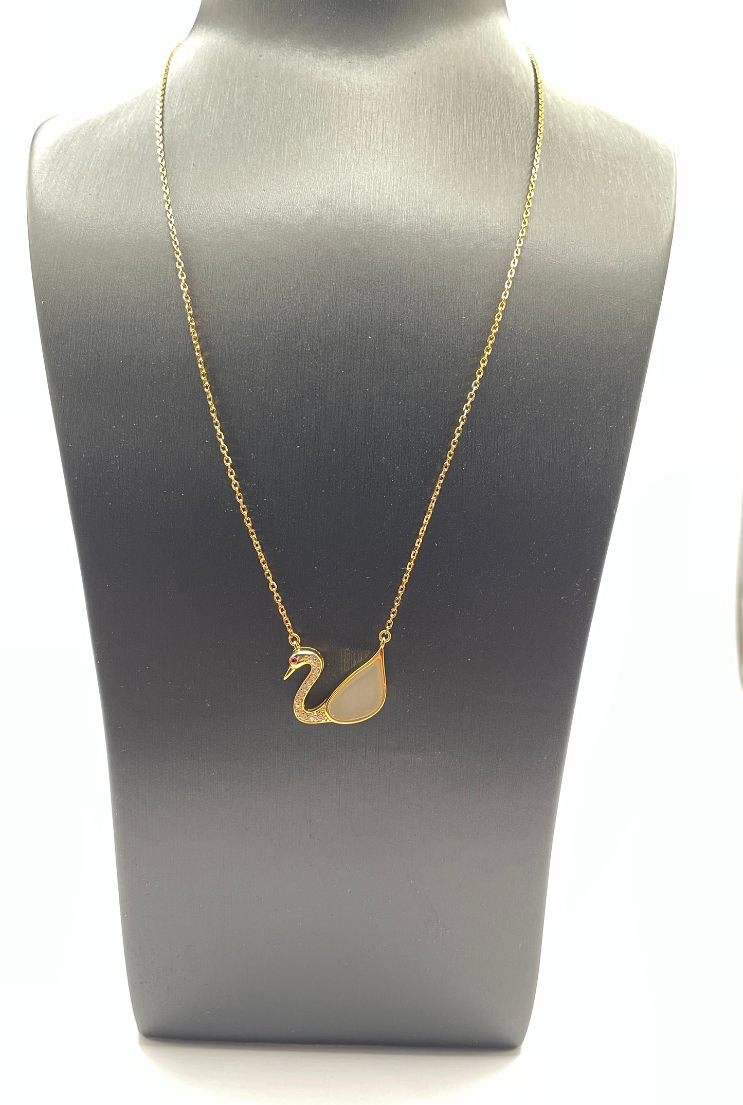 YDY458 Swan Pendant